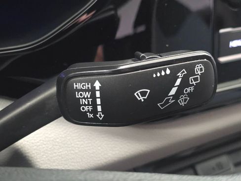 Used 2022 Volkswagen Taos S image 39