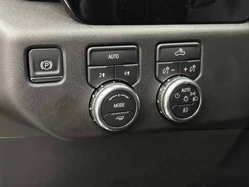 New 2025 GMC Sierra 1500 Elevation w/ LPO, Elevation Black Package image 13