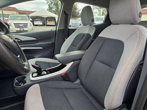 Used 2020 Chevrolet Bolt LT FWD image 20