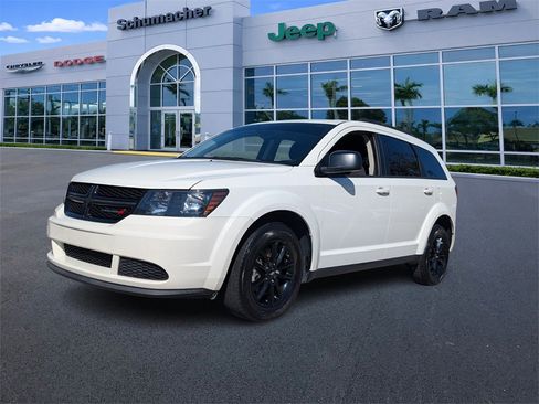 Used 2020 Dodge Journey SE w/ SE Popular Equipment Group image 3