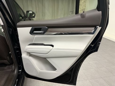 New 2026 GMC Terrain Denali w/ LPO, Black Badging Package image 20