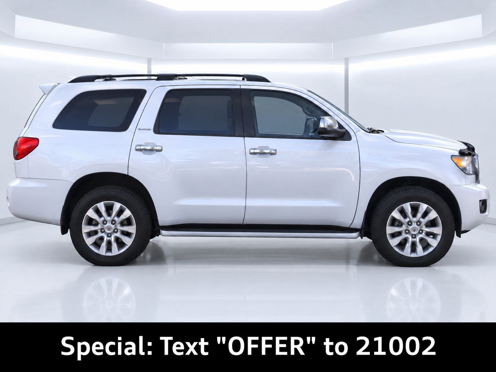 Used 2010 Toyota Sequoia Platinum AWD/4WD image 3