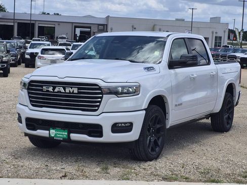 New 2026 RAM 1500 Laramie AWD/4WD image 4