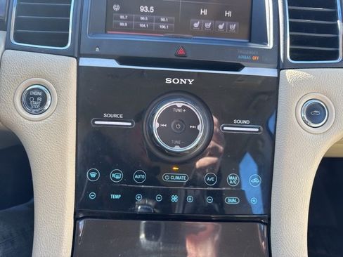 Used 2013 Ford Taurus Limited image 17