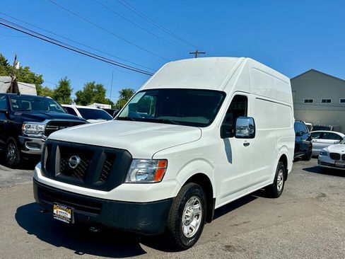 Used 2018 Nissan NV 2500 SV image 8