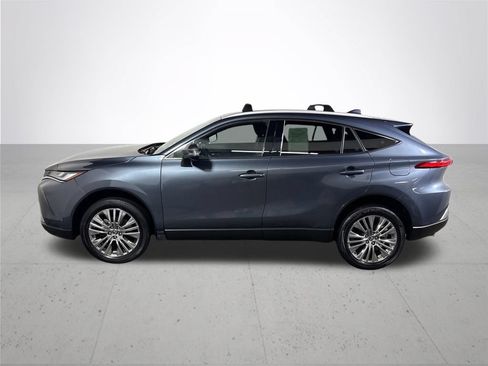 Used 2023 Toyota Venza XLE AWD/4WD image 9