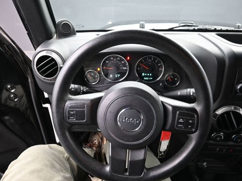 Used 2014 Jeep Wrangler Sport image 14