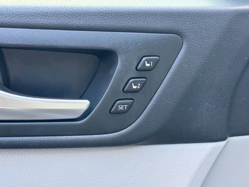 Used 2015 Toyota Highlander Limited Platinum image 18