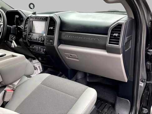 Used 2019 Ford F250 XL w/ STX Appearance Package AWD/4WD image 17