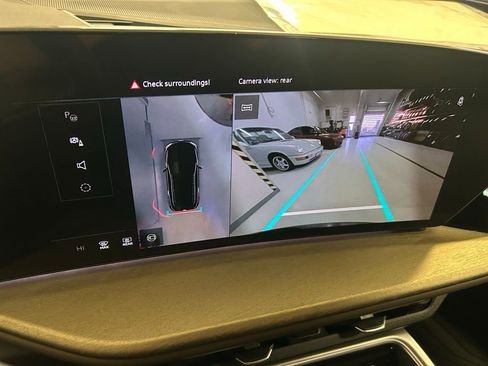 Certified 2025 Audi Q5 2.0T Premium w/ Convenience Package image 15