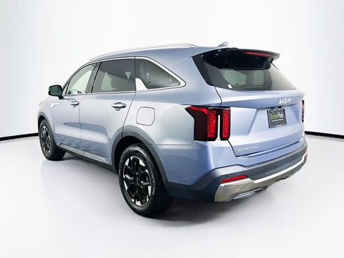 Used 2024 Kia Sorento S FWD image 5