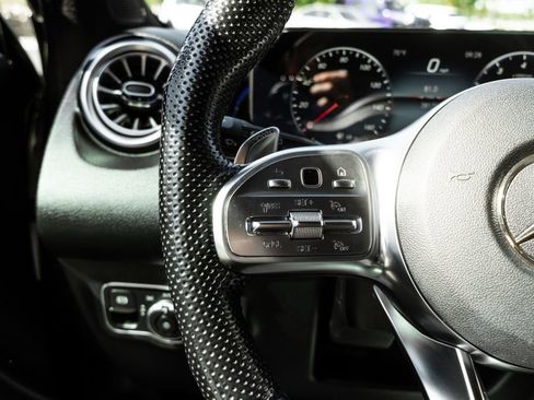 Used 2022 Mercedes-Benz GLB 35 AMG 4MATIC image 21