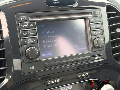 Used 2011 Nissan Juke SV FWD image 25