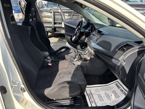 Used 2008 Mitsubishi Lancer Evolution GSR image 18