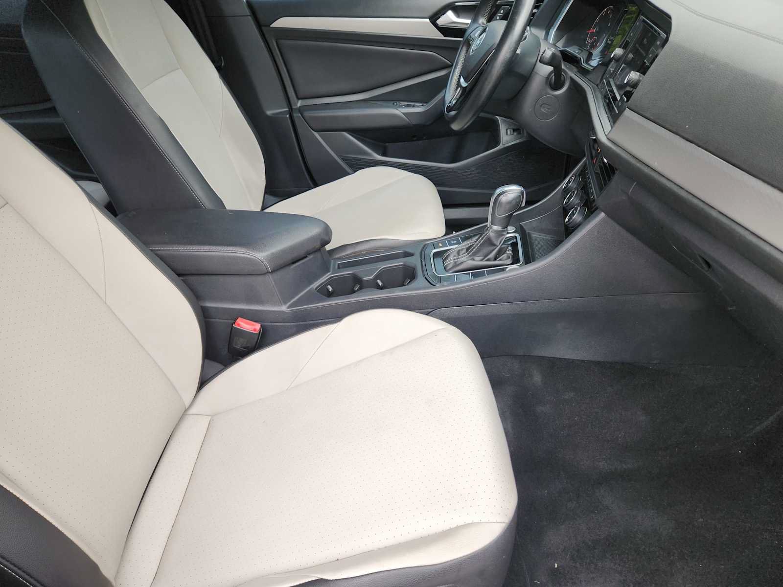 Used 2019 Volkswagen Jetta R-Line FWD image 13