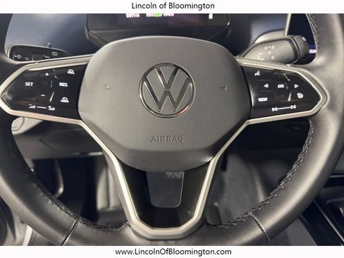 Used 2025 Volkswagen ID.4 Pro S AWD/4WD image 17