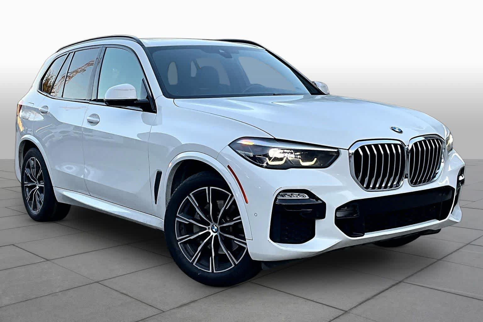 Used 2019 BMW X5 xDrive40i w/ M Sport Package AWD/4WD image 3