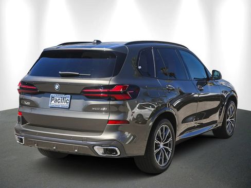 Used 2025 BMW X5 xDrive40i AWD/4WD image 6