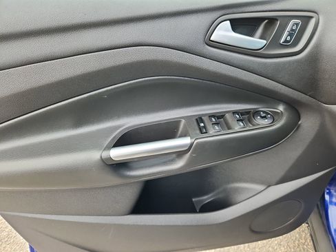 Used 2015 Ford Escape SE image 9