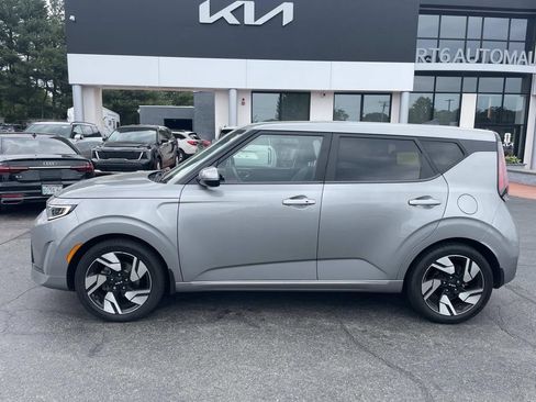 Used 2023 Kia Soul GT-Line w/ GT-Line Technology Package FWD image 2