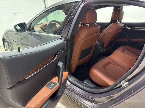 Used 2021 Maserati Ghibli S GranLusso image 39