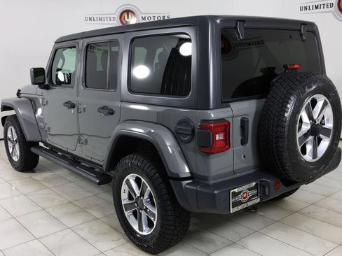 Used 2019 Jeep Wrangler Unlimited Sahara w/ Safety Group image 4