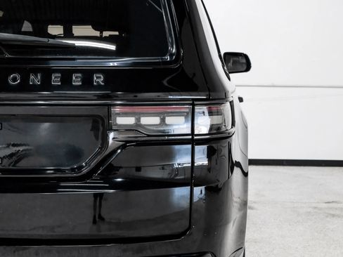 Used 2022 Jeep Grand Wagoneer Series II image 60