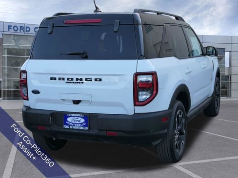 Used 2021 Ford Bronco Sport Outer Banks AWD/4WD image 4