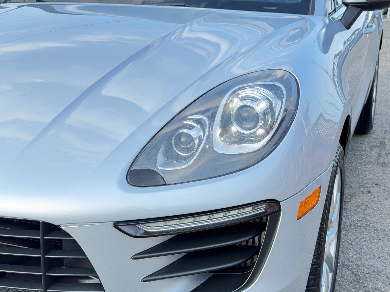 Used 2017 Porsche Macan S AWD/4WD image 9