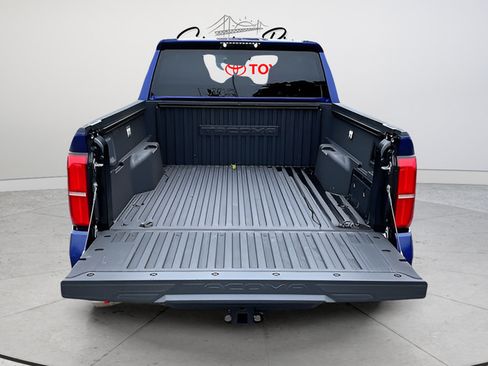 Used 2025 Toyota Tacoma TRD Off-Road AWD/4WD image 29