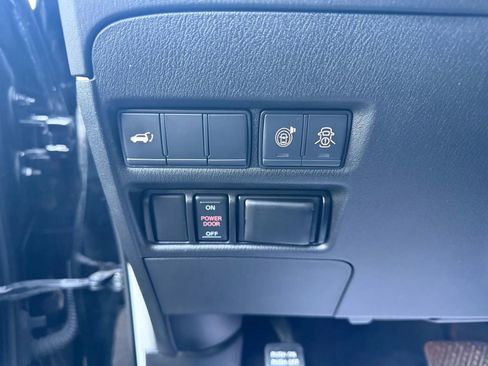 Used 2020 Nissan Armada SL w/ Premium Package image 17