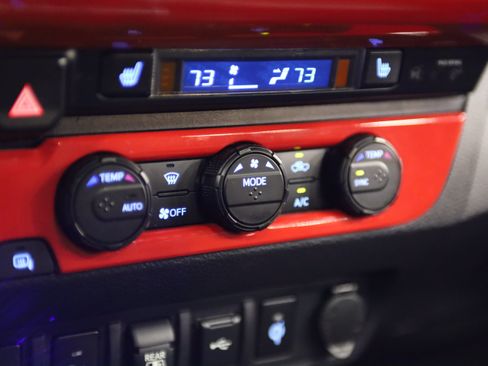 Used 2022 Toyota Tacoma TRD Pro AWD/4WD image 29