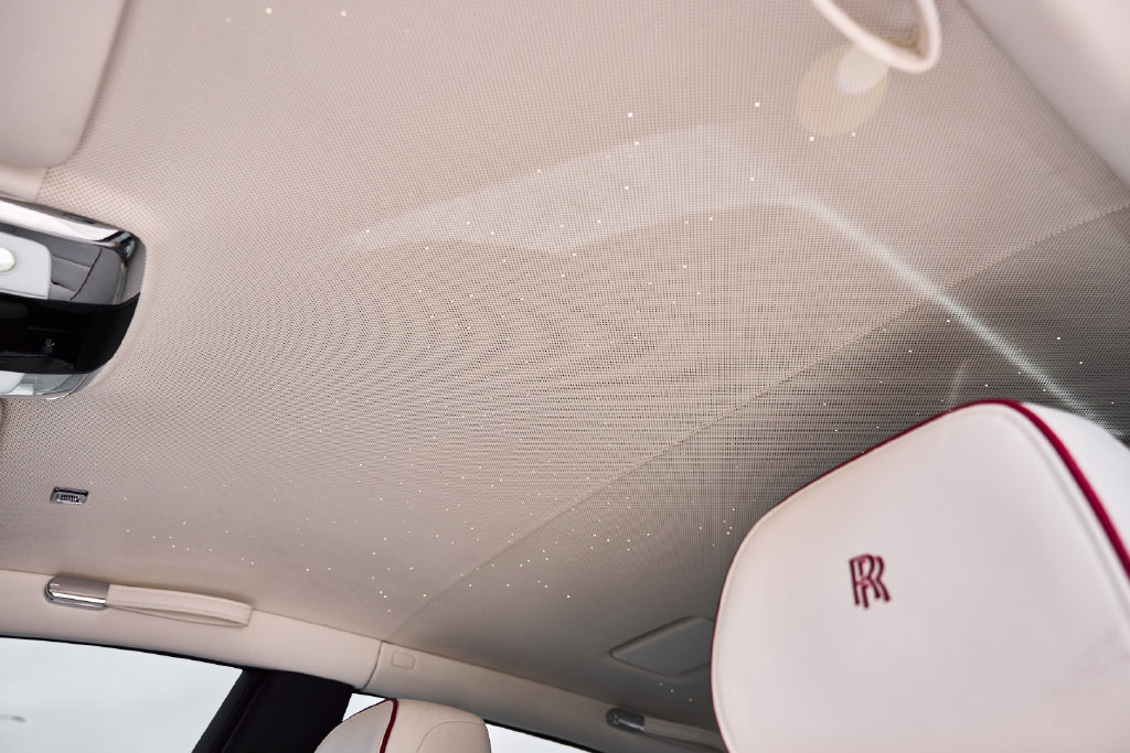 Used 2023 Rolls-Royce Phantom Sedan RWD image 64