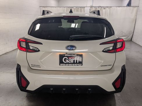 Used 2025 Subaru Crosstrek 2.5i Premium AWD/4WD image 8