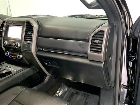Used 2019 Ford Expedition Max XLT w/ Equipment Group 202A RWD image 16