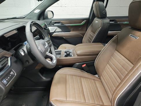 New 2026 GMC Acadia Denali Ultimate w/ LPO, Floor Liner Package image 24