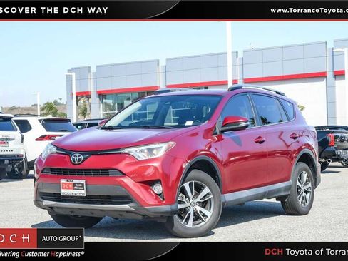 Used 2018 Toyota RAV4 XLE FWD image 1