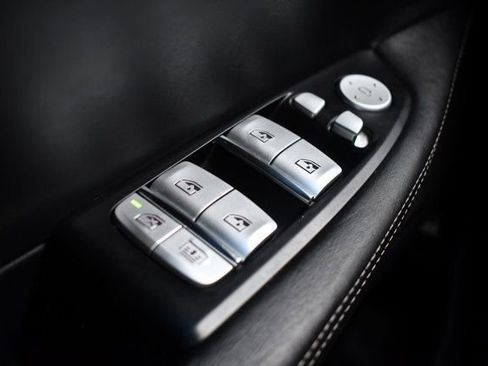 Used 2017 BMW 750i xDrive image 24