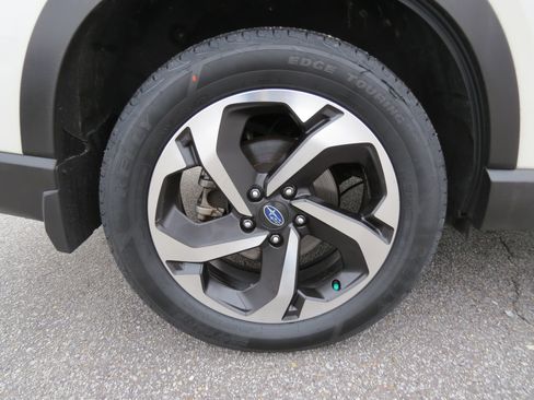 Used 2022 Subaru Forester Touring w/ Popular Package #2 image 10