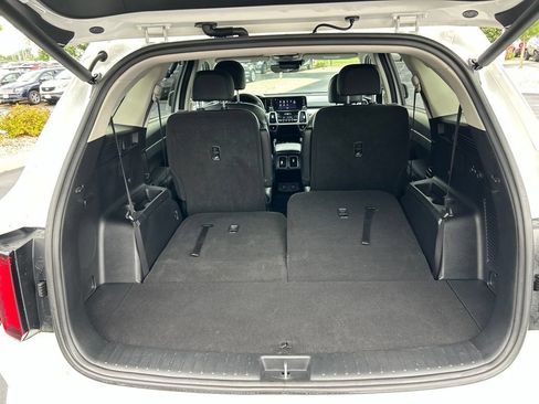Certified 2023 Kia Sorento EX AWD/4WD image 30