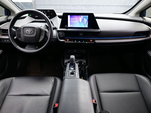 Used 2024 Toyota Prius XLE image 17