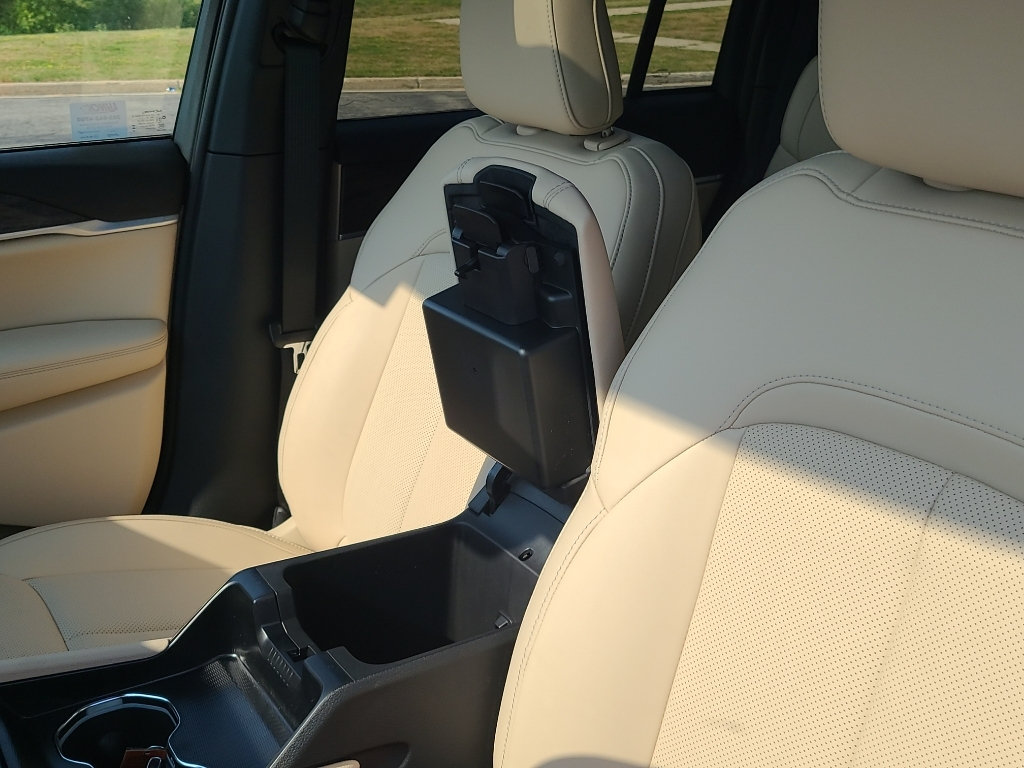 New 2026 Jeep Grand Cherokee Limited w/ Luxury Tech Group II AWD/4WD image 18