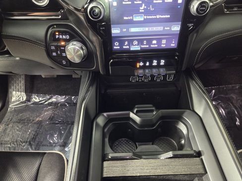 Used 2025 RAM 1500 Limited image 15