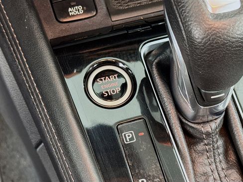 Used 2021 Nissan Kicks SV image 20