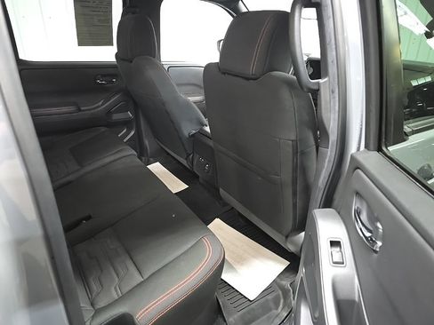 Used 2023 Nissan Frontier PRO-4X w/ Pro Convenience Package AWD/4WD image 18