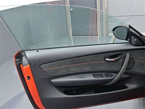 Used 2011 BMW 1 Series M image 7