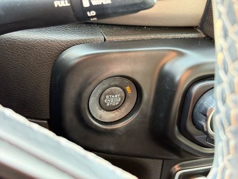 Used 2021 Jeep Gladiator Sport AWD/4WD image 23