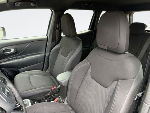 Used 2022 Jeep Renegade Altitude w/ Convenience Group AWD/4WD image 21