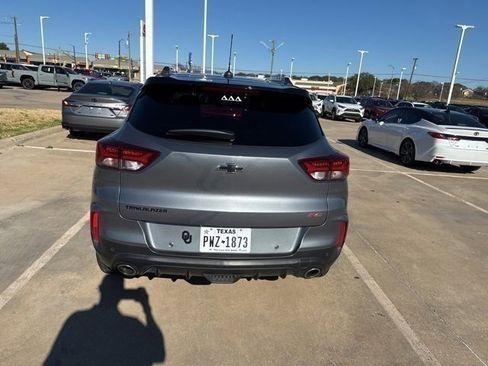 Used 2021 Chevrolet TrailBlazer RS w/ Sun and Liftgate Package image 7