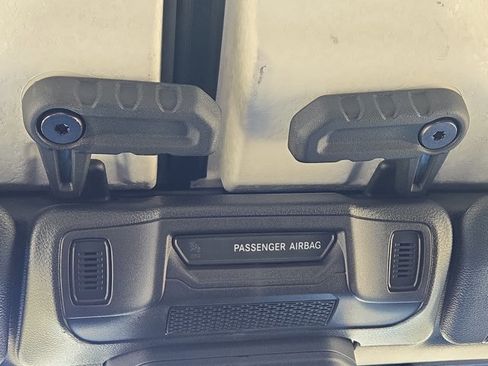 New 2025 Jeep Gladiator Sport image 28